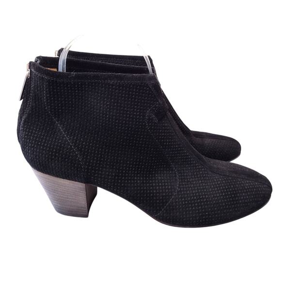 Aquatalia Xcellent Black Suede Perforated Stacked Heel Ankle Bootie Boot Women 8 - Picture 1 of 15